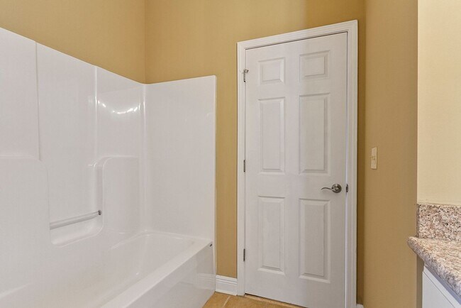 Building Photo - Charming 3 Bedroom 3 Bath Home Available in Fall 2025! Apply Today!