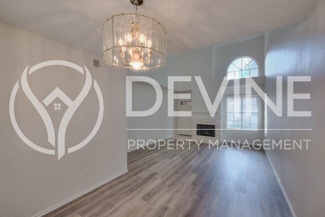 Building Photo - Move-In Ready Home