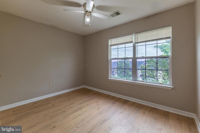 Building Photo - 20283 Glenrobin Terrace