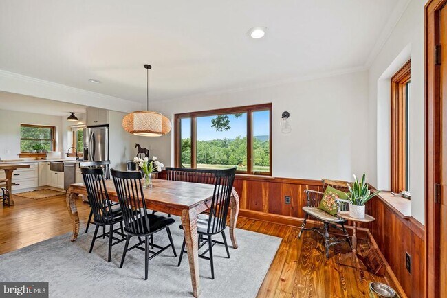 Building Photo - 35299 Snickersville Turnpike