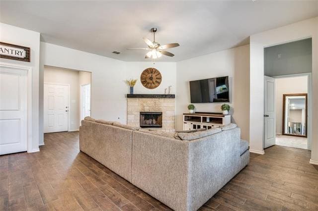 Building Photo - 2526 Brookside Dr