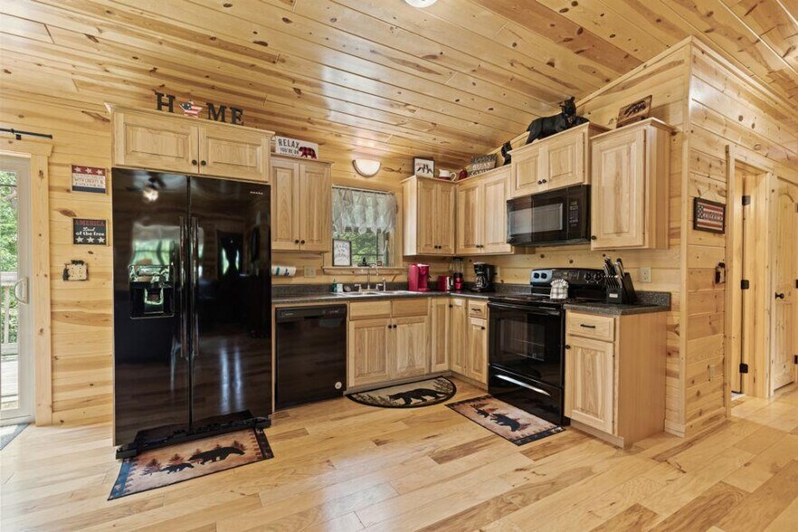 Building Photo - 1150 Pinyon Cir