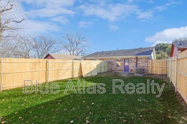 Building Photo - 4004 Fair Park Blvd