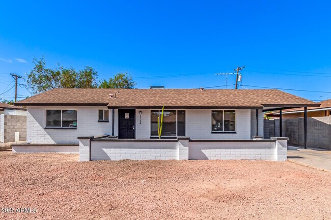Building Photo - 1238 E Vine Ave