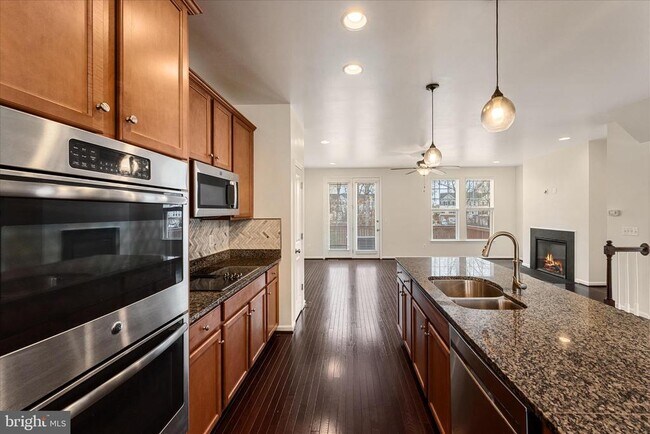 Building Photo - 109 Sequoia Dr