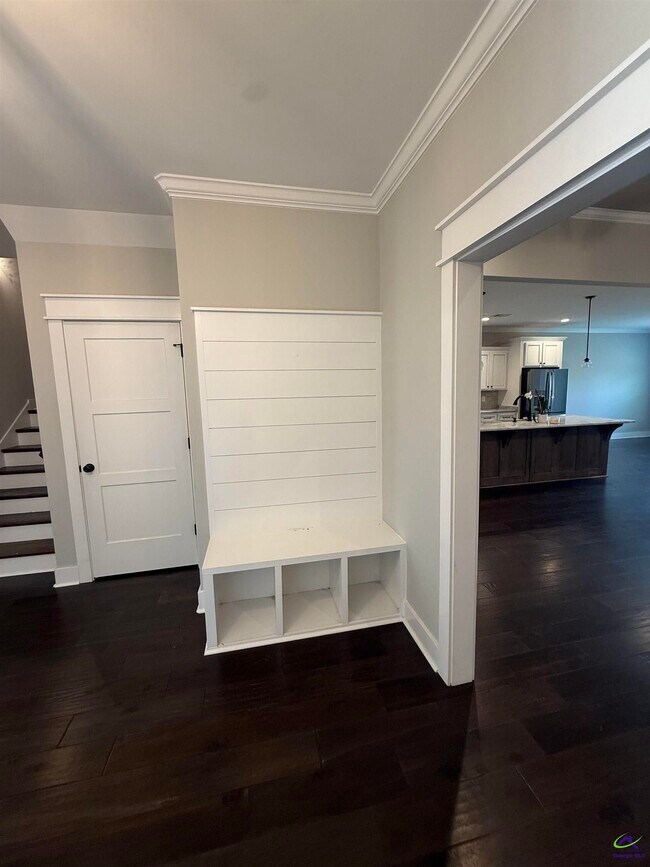 Building Photo - 221 Perth Ct