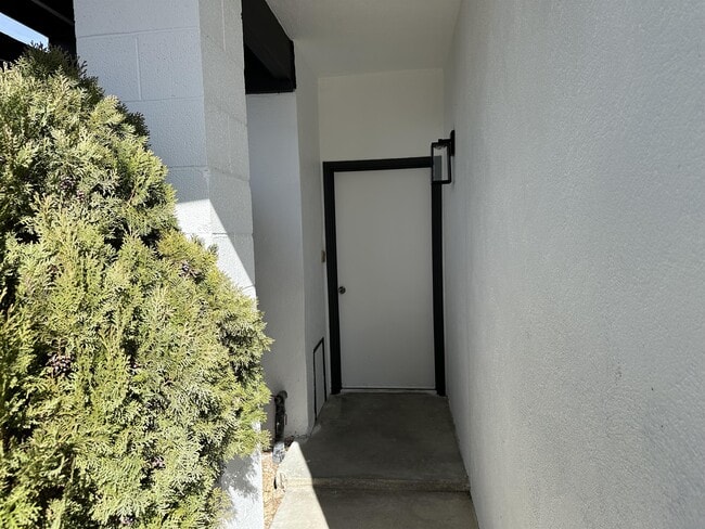 Building Photo - 21331 Heather Pl