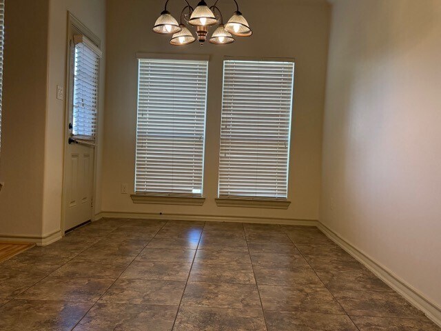 Building Photo - 3314 Selene Dr