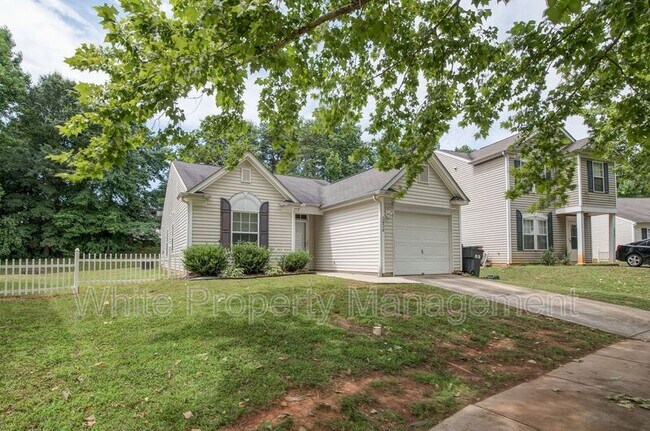 Building Photo - 2836 Oasis Ln