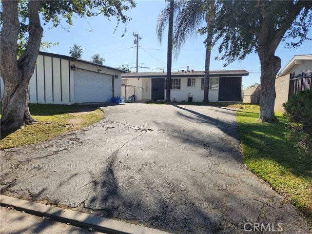 Building Photo - 610 Helensburg St