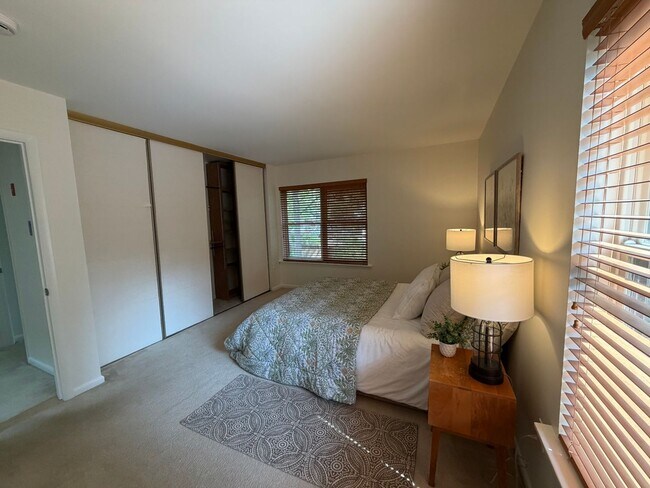 Building Photo - 1016 Timber Creek Dr