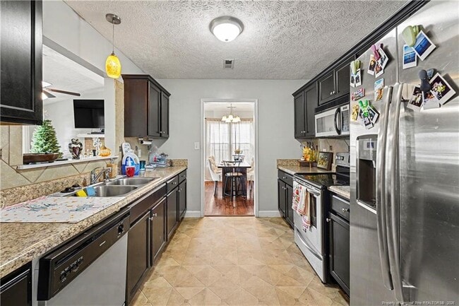 Building Photo - 2117 Feathercombe Court