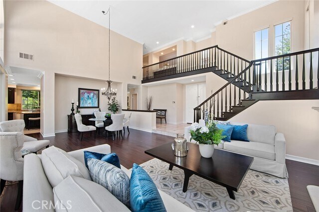 Building Photo - 19 Brigadier