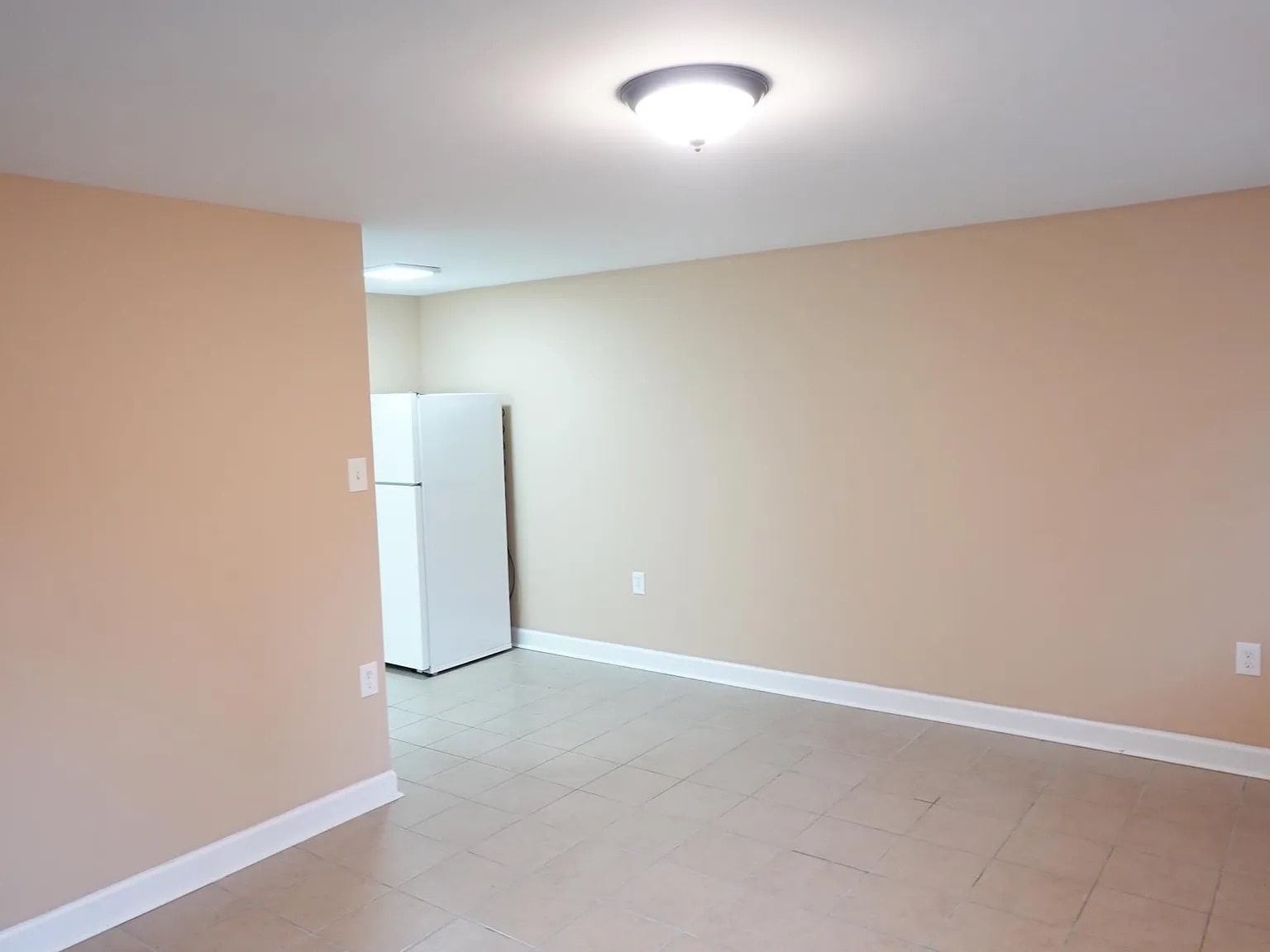 Building Photo - 910 Kennebec Ave