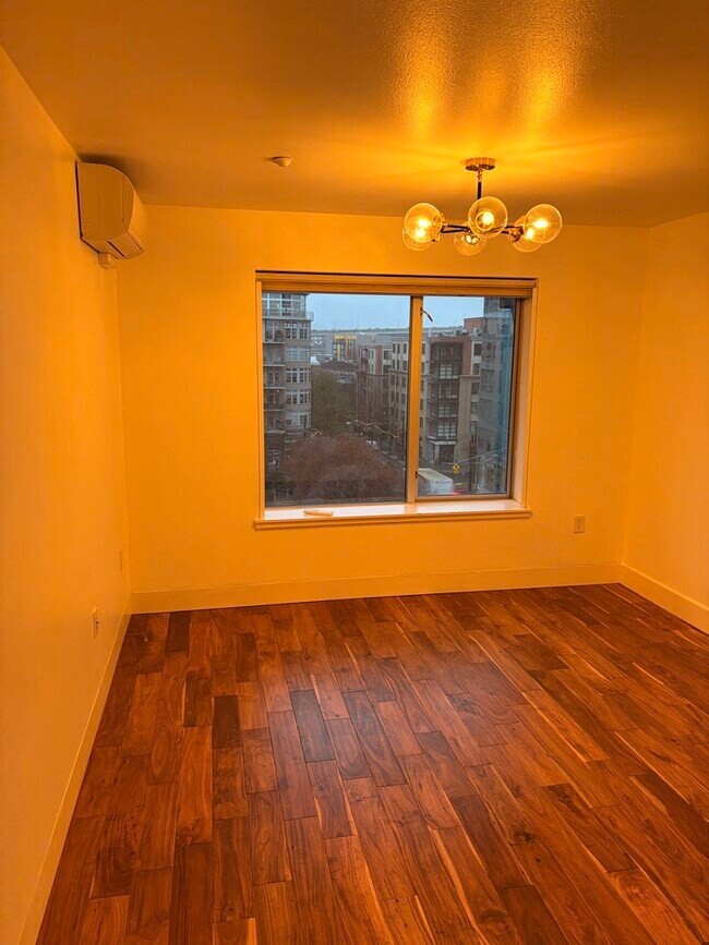 Building Photo - 1125 NW 9th Ave