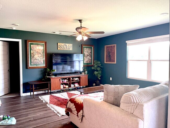 Building Photo - 8623 Tarsus Dr