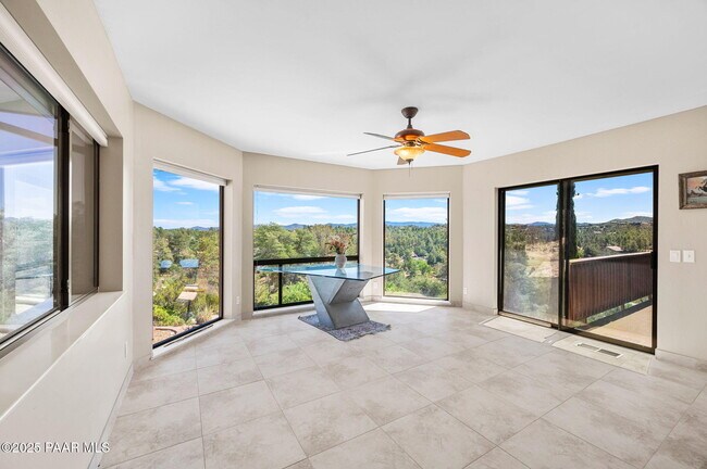 Building Photo - 2349 Loma Vista Dr