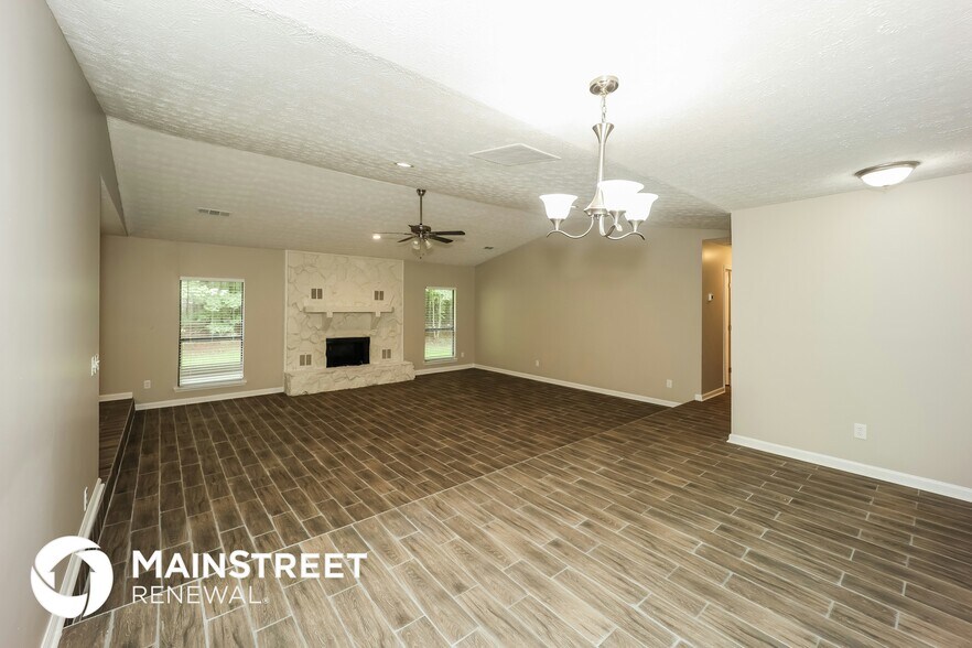 Building Photo - 130 Huntcliff Ct