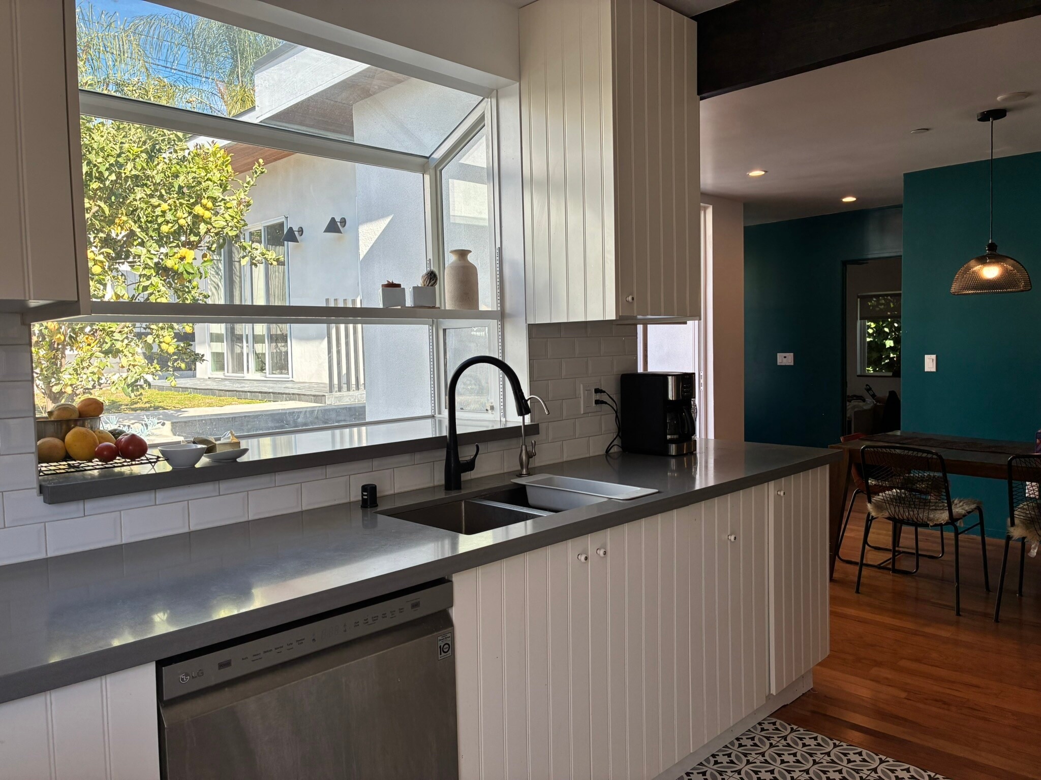 Building Photo - 3447 Community Ave