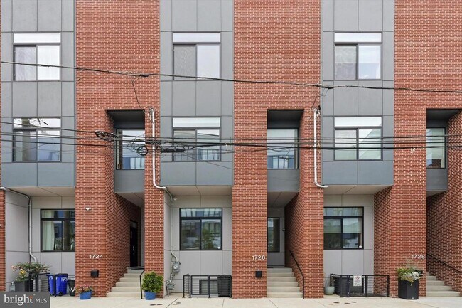 Building Photo - 1726 Hope St