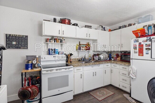 Building Photo - 732 Campbell Heights