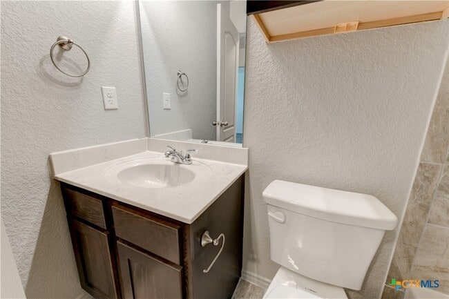 Building Photo - 119 Lost Trl