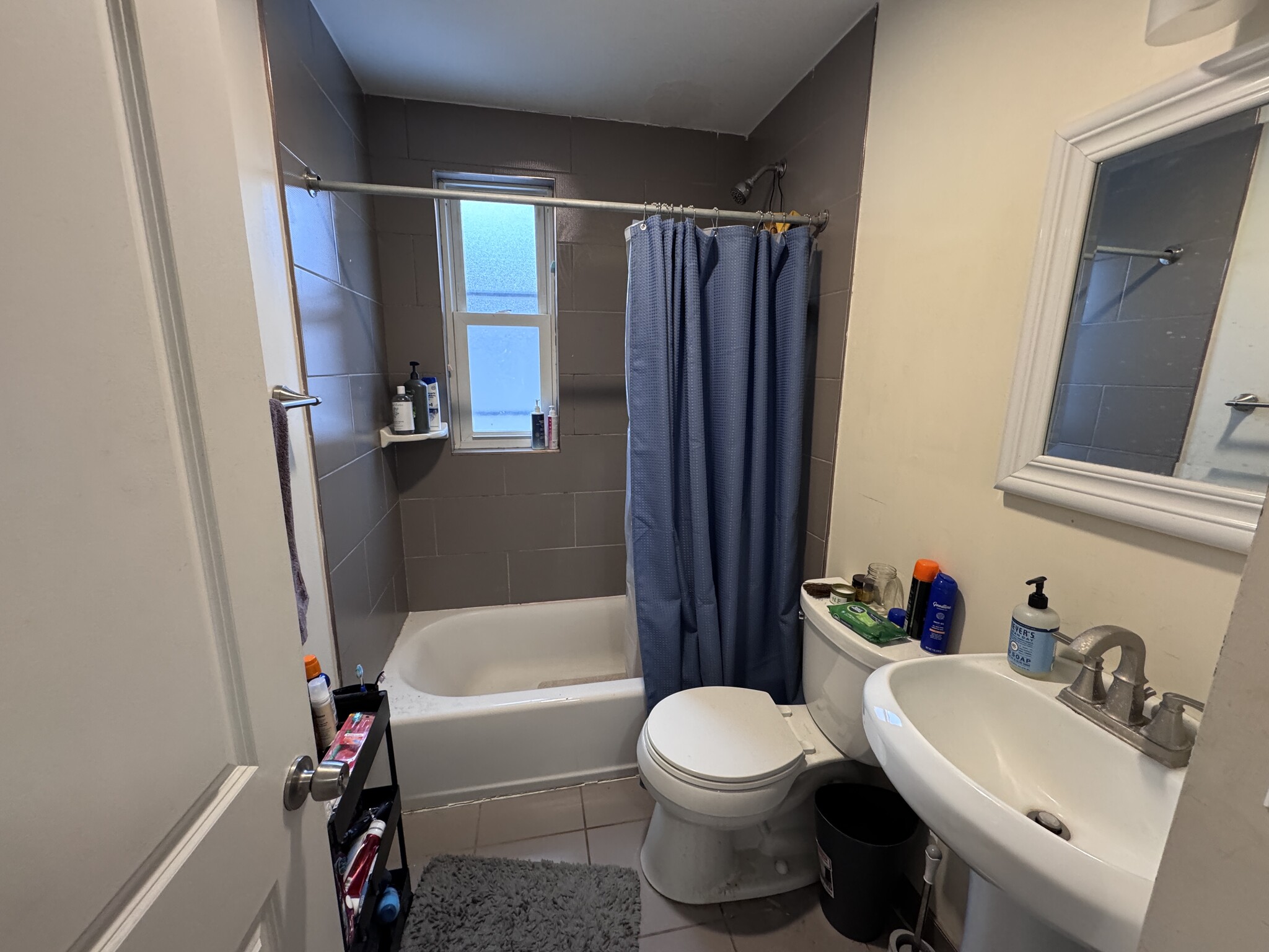 Building Photo - 21-23 Weitz St. Unit 2