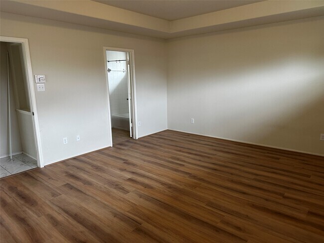 Building Photo - 22206 Oceanic Dr