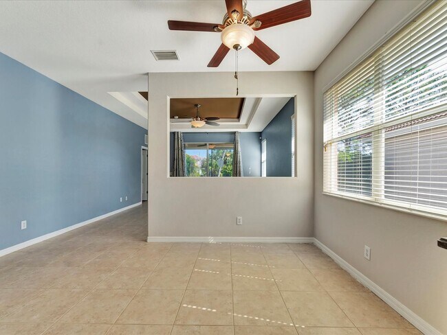 Building Photo - Pristine 4 bed/ 2 bath Annual Rental in Stoneybrook of Venice