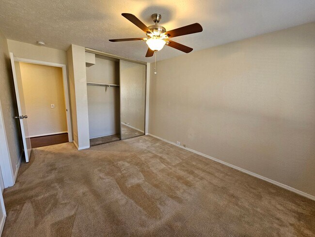 Building Photo - AVAILABLE NOW!