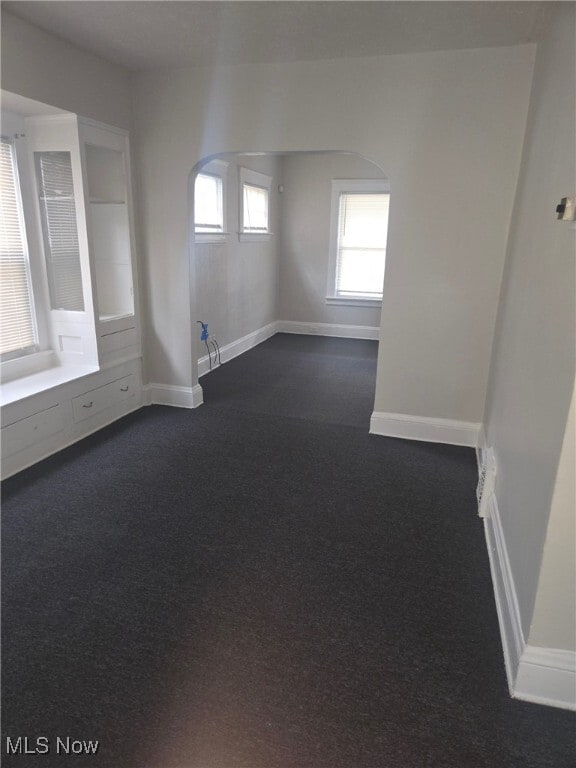 Building Photo - 10002 Parkview Ave