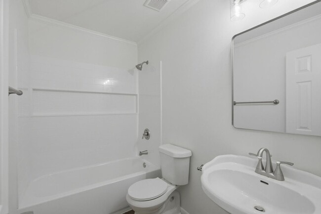 Building Photo - Charming 3BR House in Houston