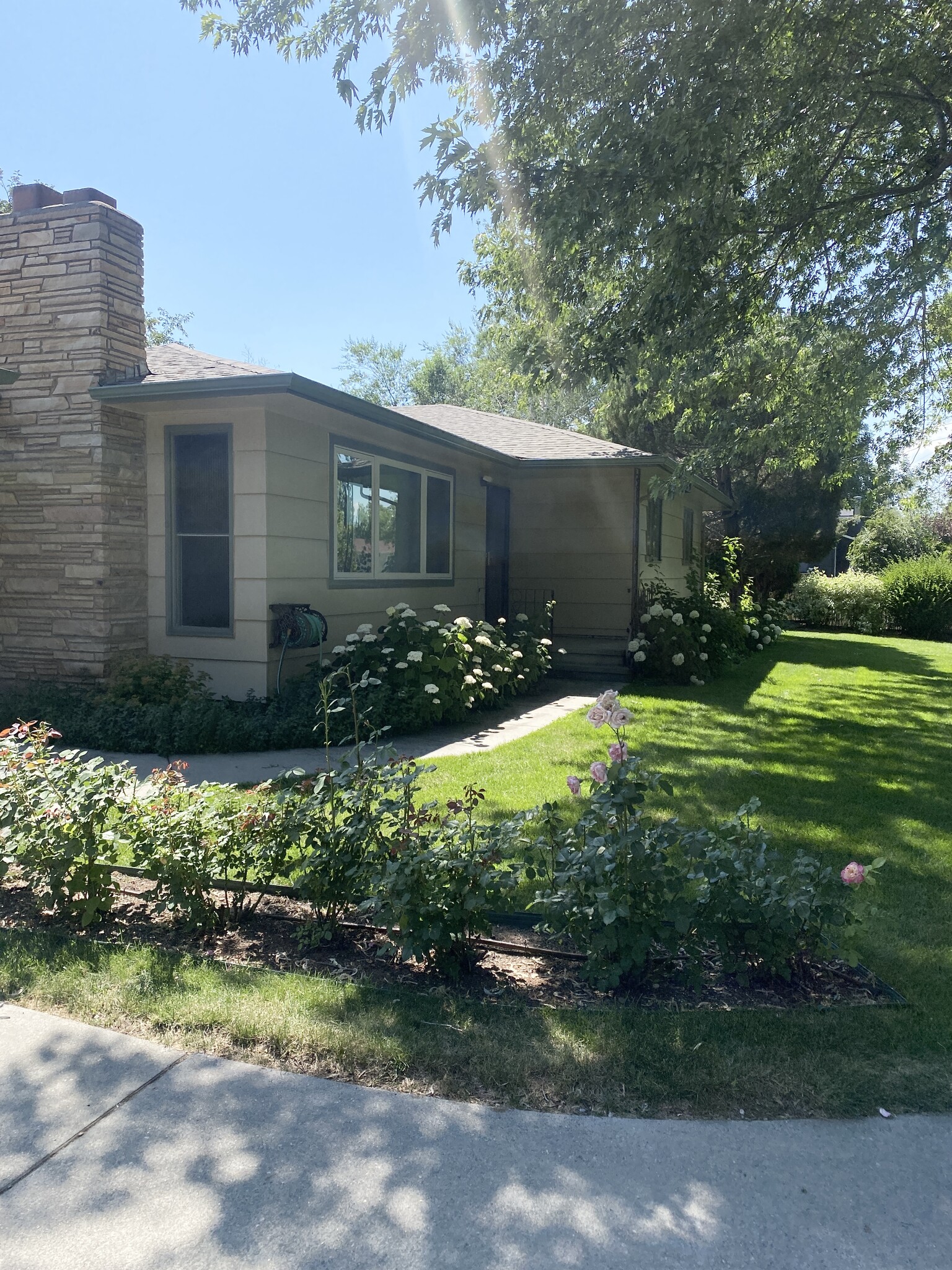 Building Photo - 1446 Norman Park Dr