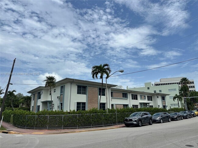 Building Photo - 4010 Meridian Ave