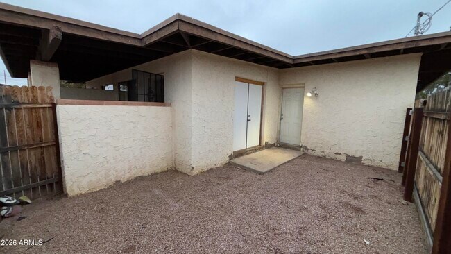 Building Photo - 1301 W 3rd St