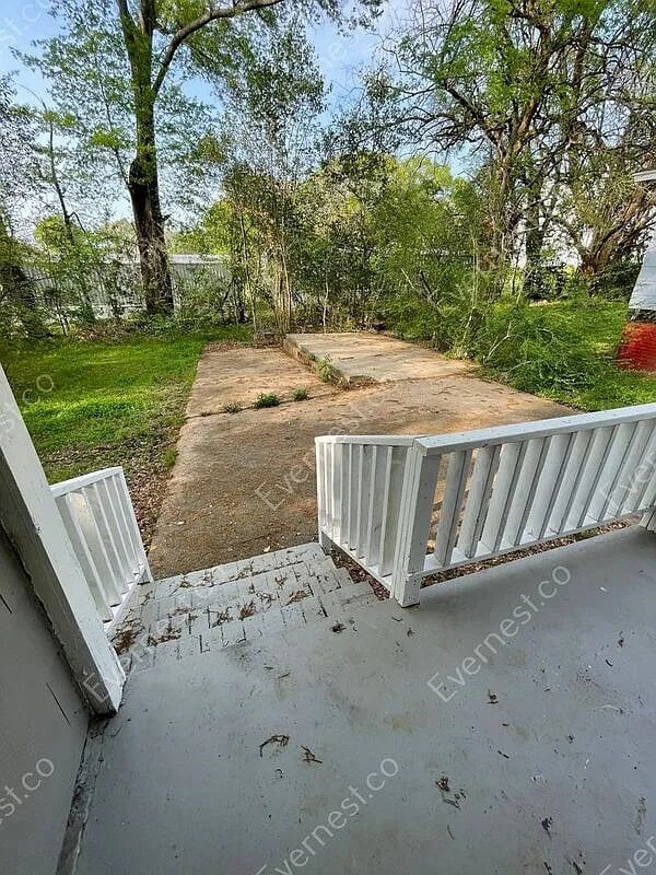 Building Photo - 314 Josanna St