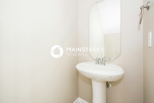 Building Photo - 3 Bedroom Pet-Friendly Home in Durham, NC with Main Street Renewal