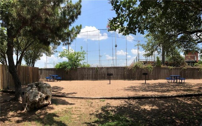 Building Photo - 10616 Mellow Meadow Dr