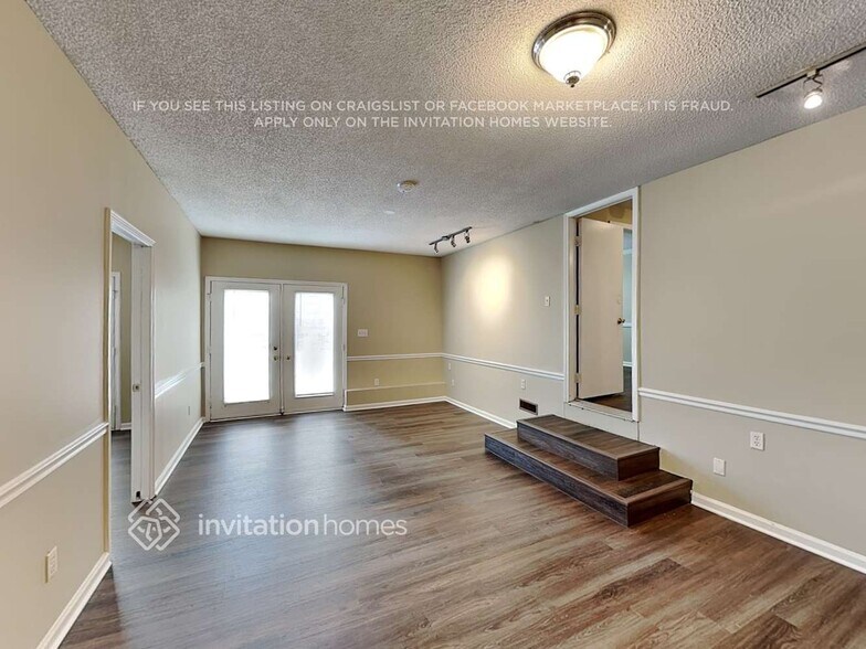 Building Photo - 7501 Batavia Ln