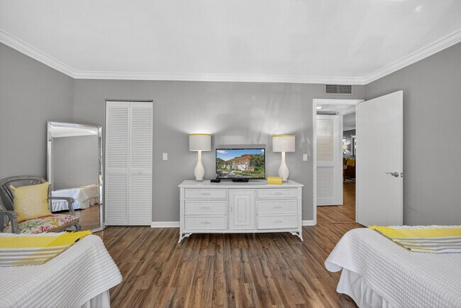 Building Photo - 605 Brackenwood Cove