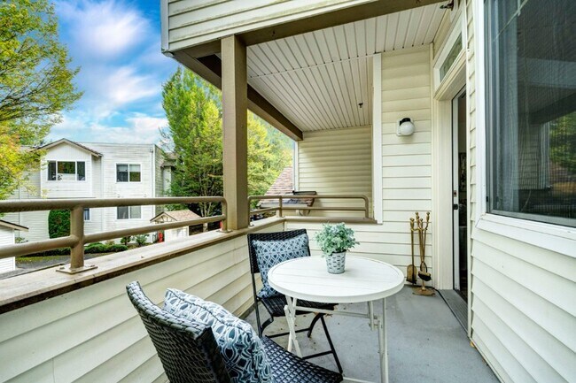 Building Photo - 2Bd/2Ba Redmond Condo