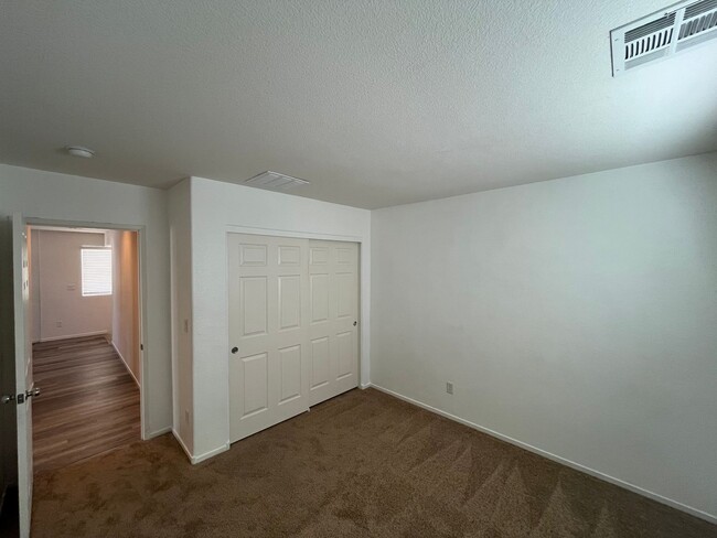 Building Photo - Rooftop Views and 3bed house for rent