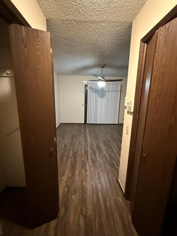 Building Photo - 907 E Meadowmere Ln