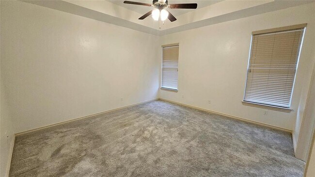 Building Photo - 1801 Savannah Ln