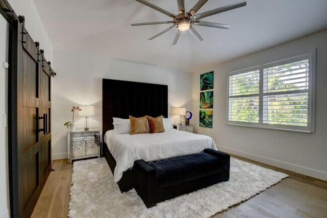 Building Photo - 6298 Sand Hills Cir