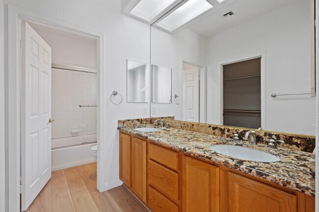 Building Photo - 78191 Sombrero Ct