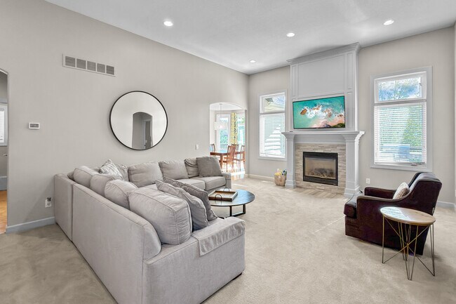 Building Photo - 14978 Buena Vista Dr