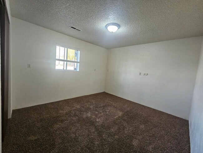 Building Photo - RES4116