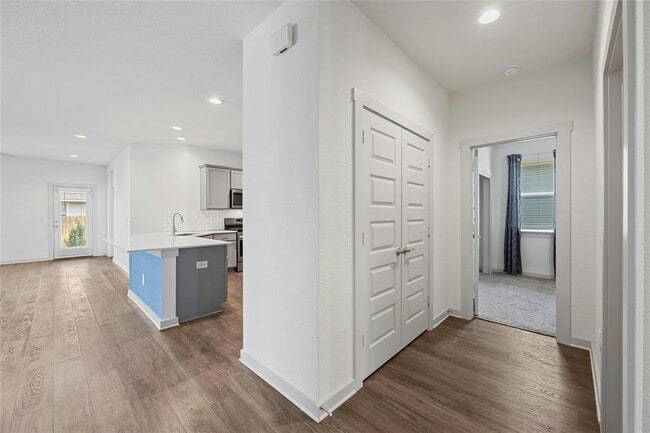 Building Photo - 141 Parryi Cove