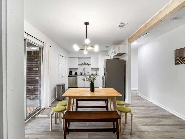 Building Photo - 1224 Crawford Way